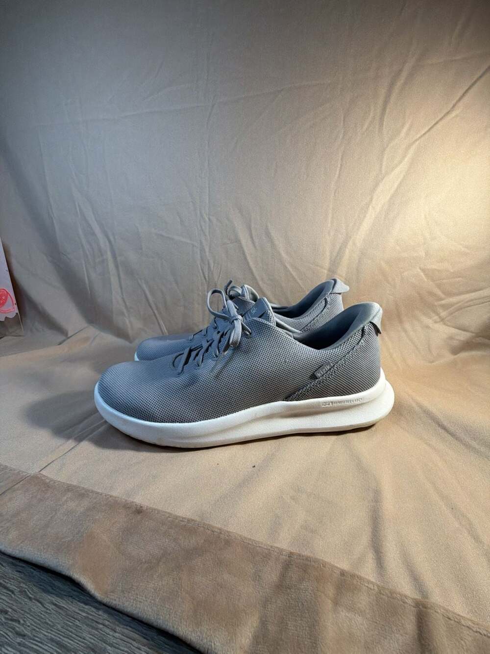 Kizik Madrid 2 Gray Hands Free Knit Sneakers